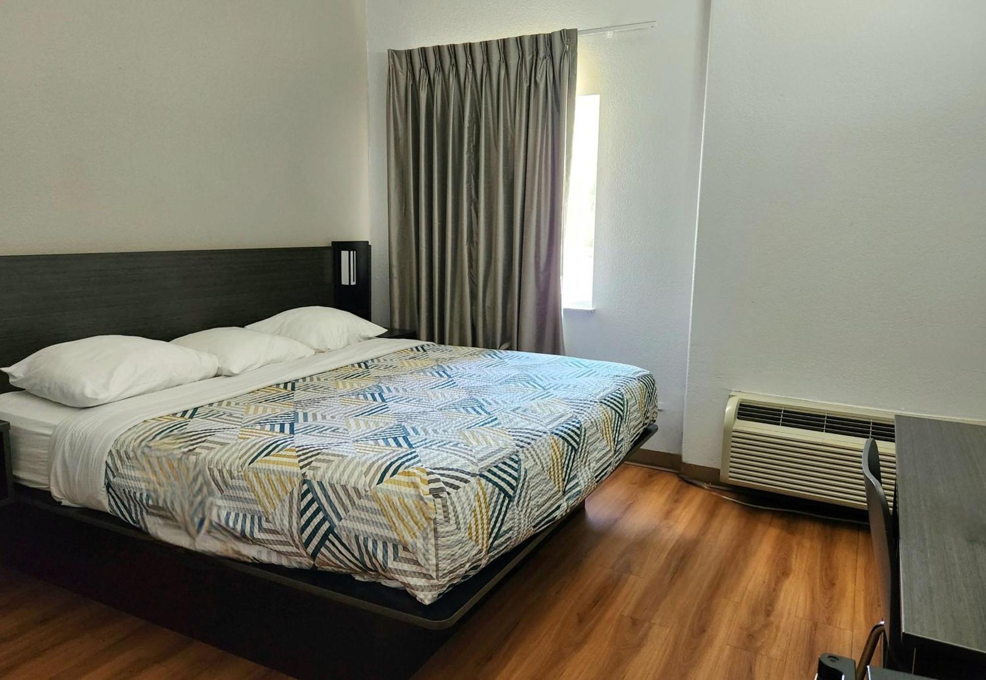 Baymont By Wyndham San Antonio Airport Hotel Ngoại thất bức ảnh