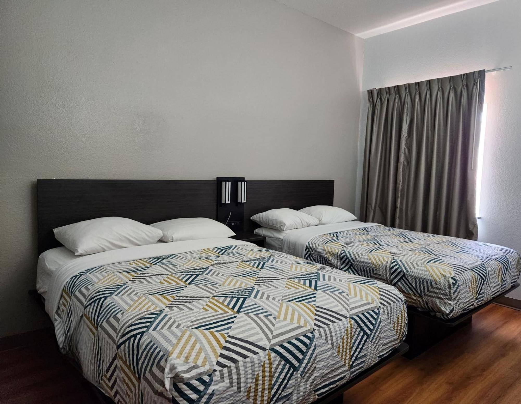 Baymont By Wyndham San Antonio Airport Hotel Ngoại thất bức ảnh