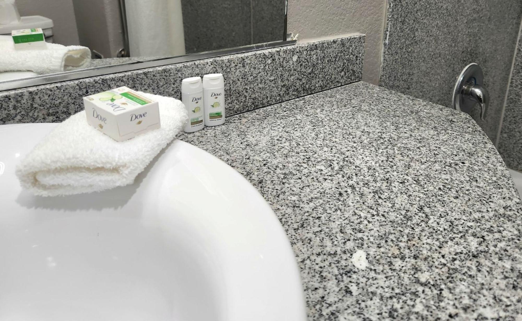 Baymont By Wyndham San Antonio Airport Hotel Ngoại thất bức ảnh