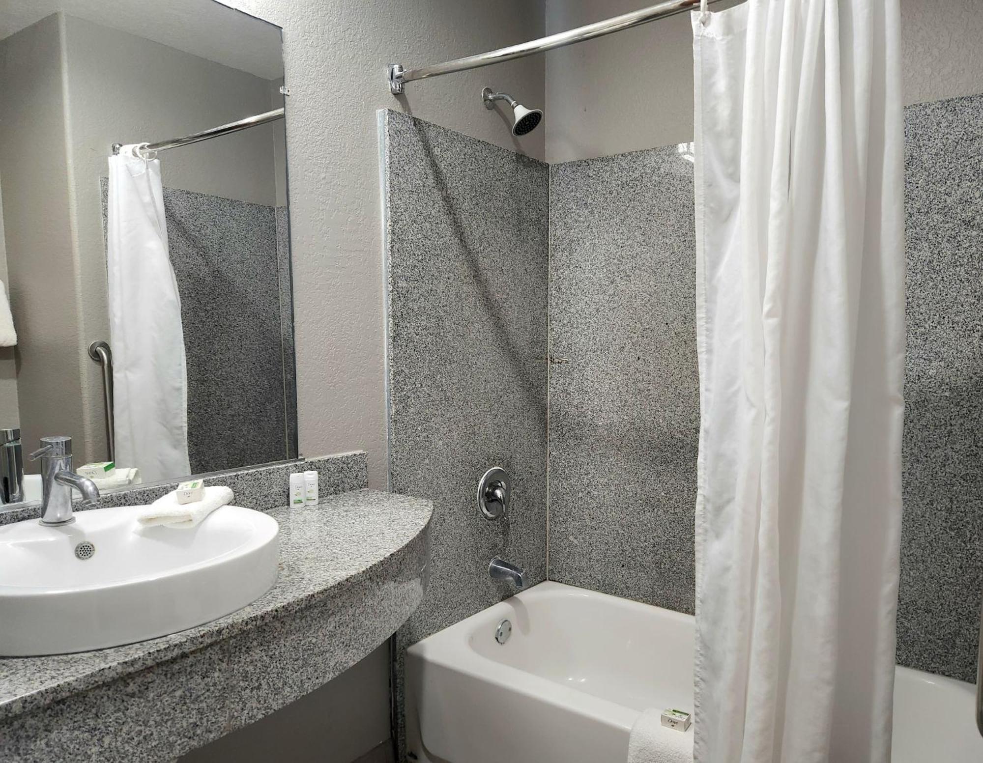Baymont By Wyndham San Antonio Airport Hotel Ngoại thất bức ảnh