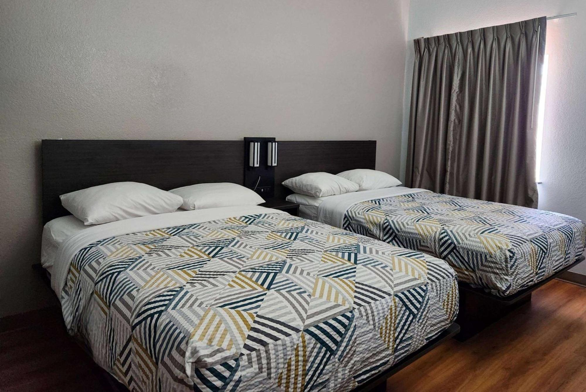 Baymont By Wyndham San Antonio Airport Hotel Ngoại thất bức ảnh
