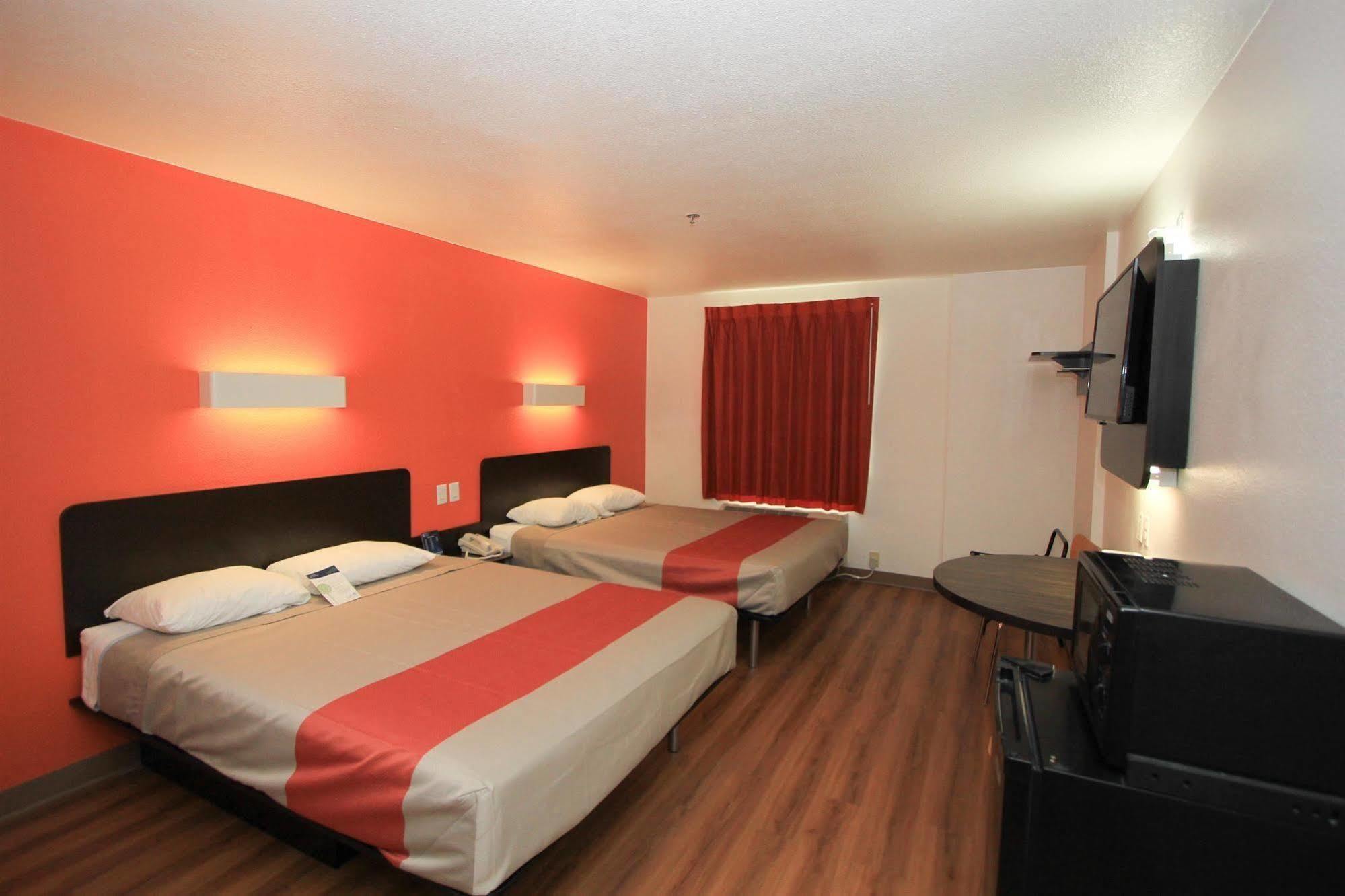 Baymont By Wyndham San Antonio Airport Hotel Ngoại thất bức ảnh