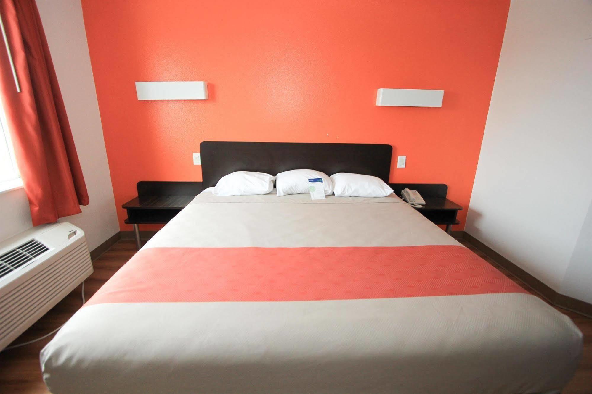 Baymont By Wyndham San Antonio Airport Hotel Ngoại thất bức ảnh