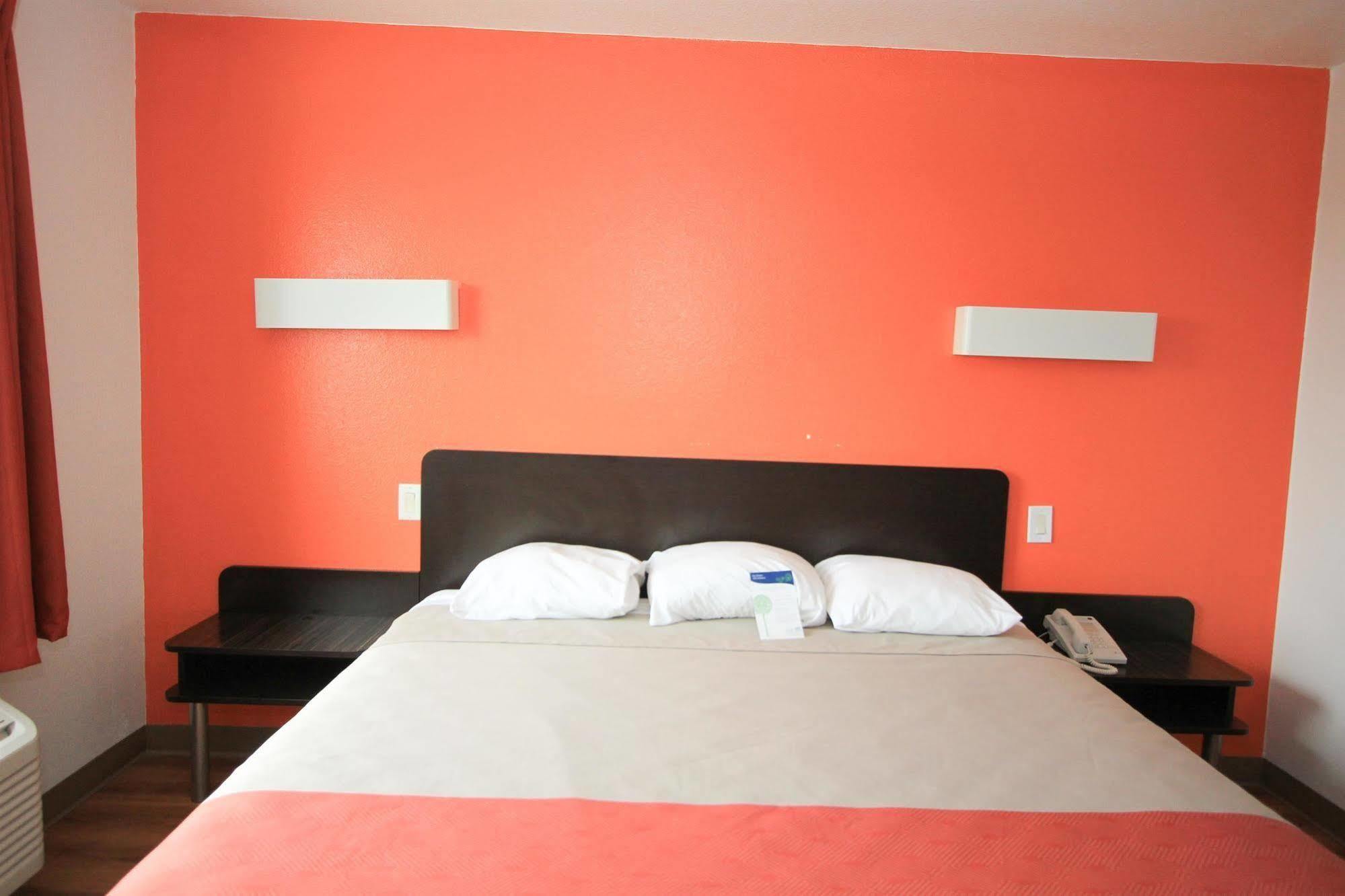 Baymont By Wyndham San Antonio Airport Hotel Ngoại thất bức ảnh