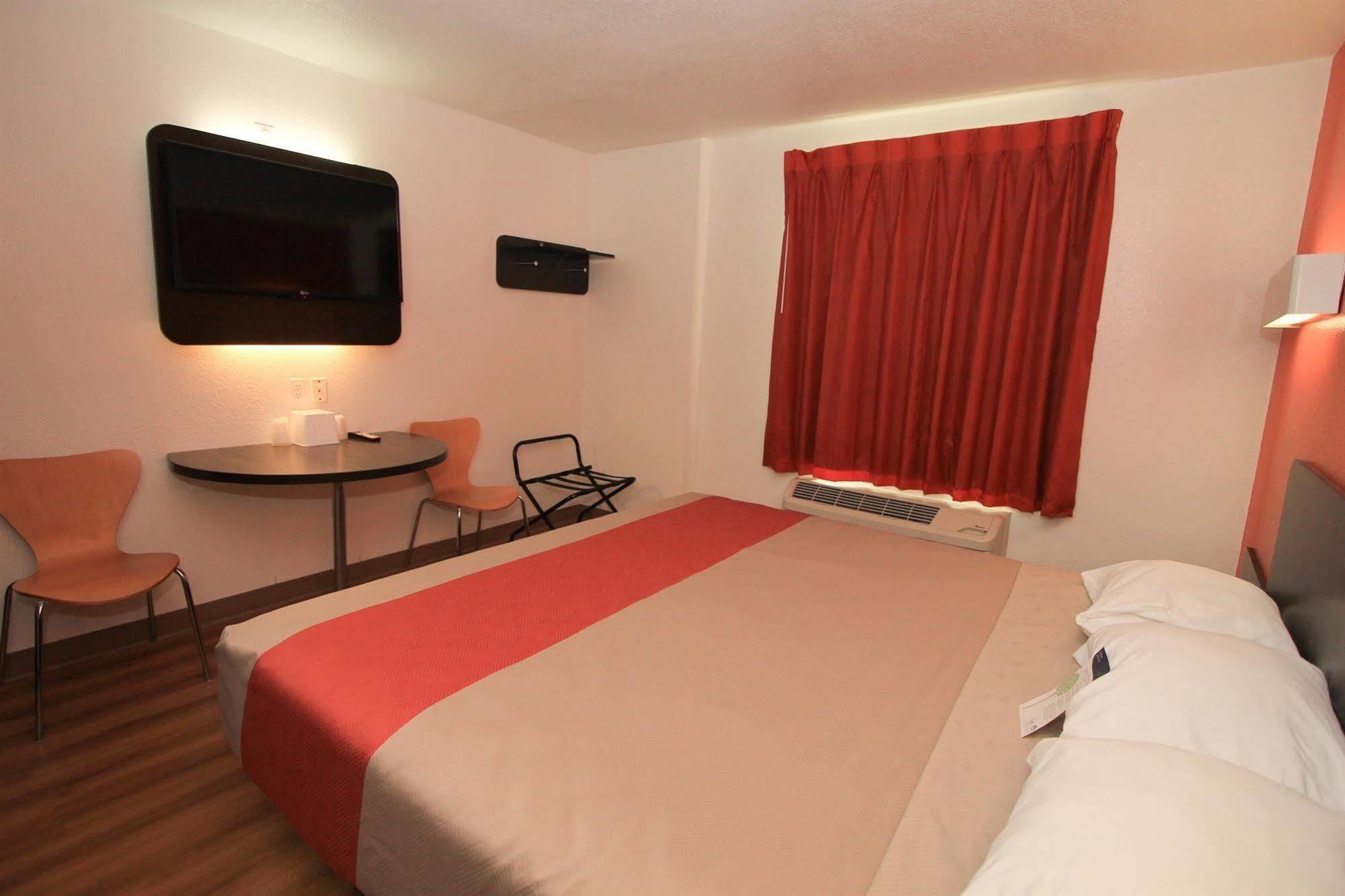 Baymont By Wyndham San Antonio Airport Hotel Ngoại thất bức ảnh