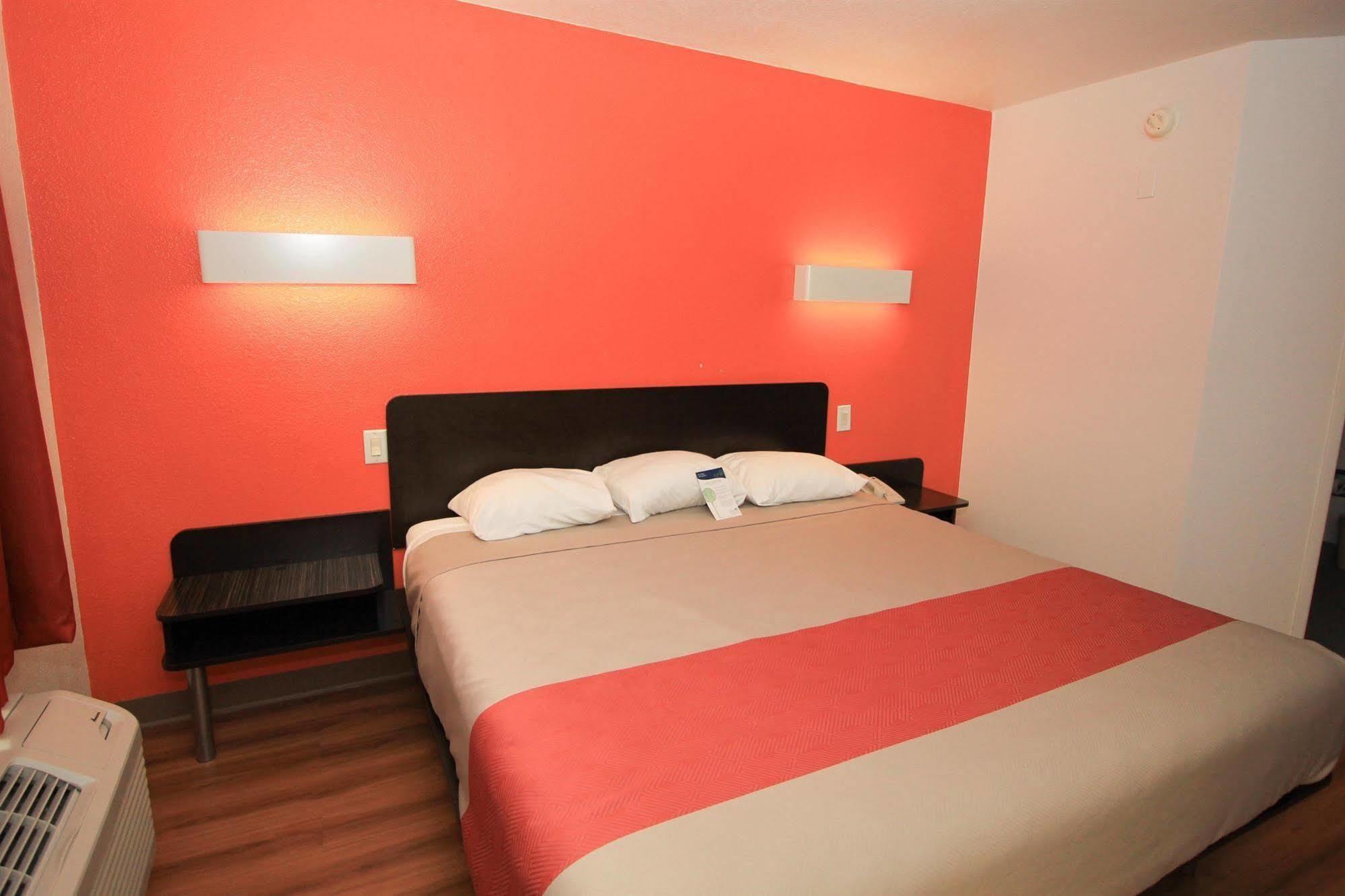 Baymont By Wyndham San Antonio Airport Hotel Ngoại thất bức ảnh