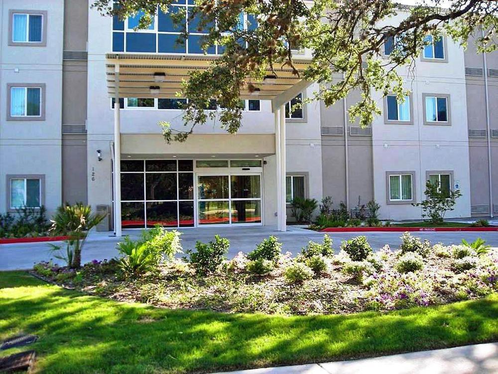 Baymont By Wyndham San Antonio Airport Hotel Ngoại thất bức ảnh